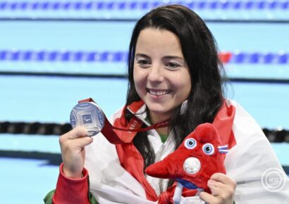 Illés Fanni ezüstérmes 100 méteres mellúszásban