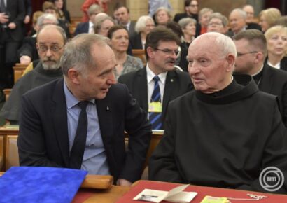 Meghalt Kozma Imre atya