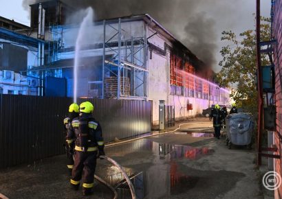 Öten sérültek meg a Soroksári úti csarnoktűzben
