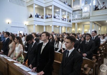 Az év végéig felvett diákhiteleket továbbra is kamatstoppal védi a kormány