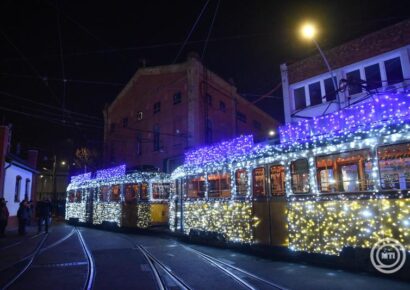 Elindult a BKV ünnepi fényflottája