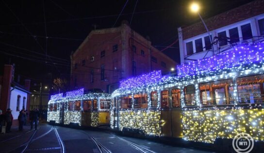 Elindult a BKV ünnepi fényflottája