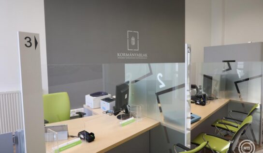 Nyitva lesznek a kormányablakok a szombati munkanapokon