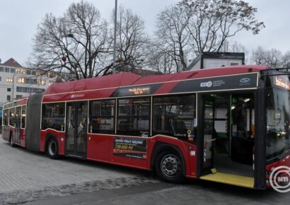 Elindult fővárosi ajándékgyűjtő útjára a Mikulástroli