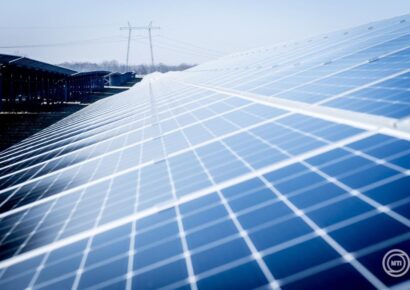 Könnyebben telepíthetnek napelemet a társasházi lakóközösségek