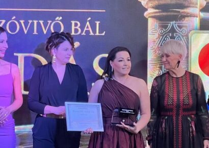 Médiadíjat kapott a „Valódi Nők” első és egyetlen női reggeli rádióműsor