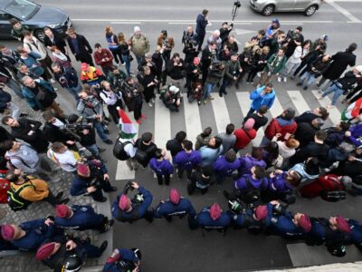 A keddi és szerdai gyűlés miatt jelentős torlódásokra kell számítani a fővárosban
