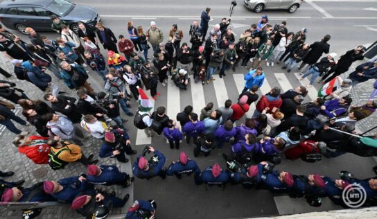 A keddi és szerdai gyűlés miatt jelentős torlódásokra kell számítani a fővárosban