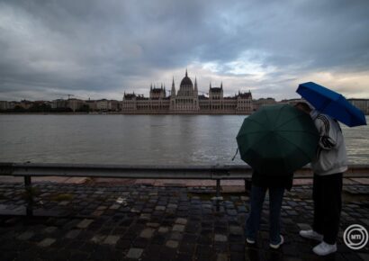 Felhőszakadásra, villámárvízre figyelmeztet a meteorológia