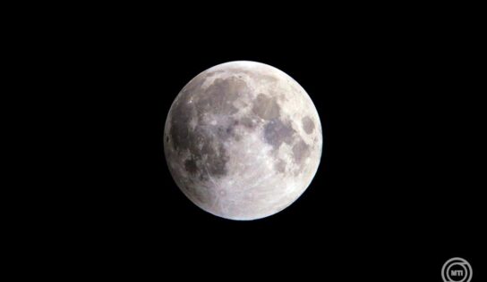 Kína atomerőművet építene a Holdon