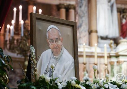 Ferenc pápa halála: A magyar püspökök misét mutattak be az egyházfőért