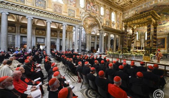 Szentszéki szóvivő: Május 7-én kezdődik a pápaválasztó konklávé