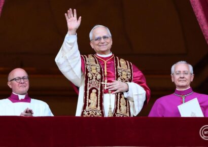 XIV. Leó pápa – A békéről, a szinodális, hidakat építő, szegények mellett álló egyházról szólt az új katolikus egyházfő első beszéde