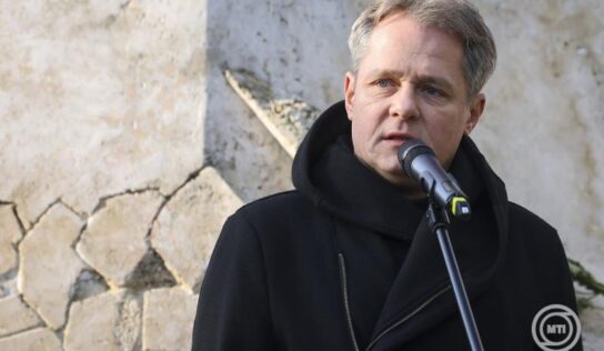 Őze Áron kapta a Szabadtéri Színházak Szövetségének díját