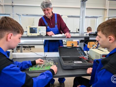 Jó hír a fiataloknak: Átlagosan 8 százalékkal magasabb órabérre számíthatnak a diákmunkások az idei nyári szezonban