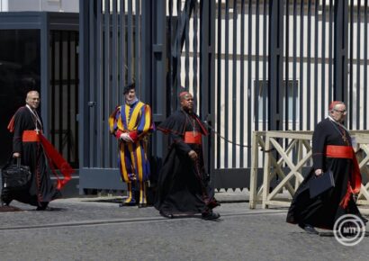 Pápaválasztás: Szerdán kezdődik a konklávé