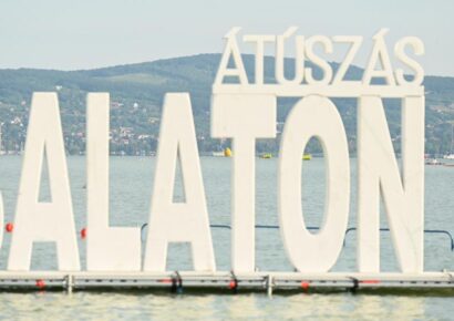 Tíz év után ismét megrendezik az öbölátúszást Tihany és Balatonfüred között