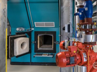 Ingyenpénz a távhős lakásokban élőknek, nyártól igényelhető a rezsicsökkentő állami támogatás