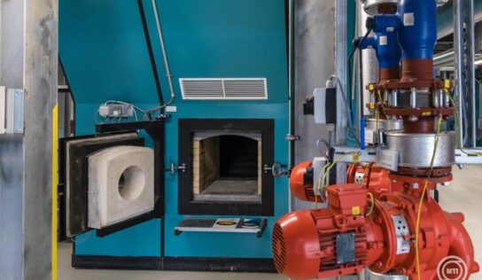 Ingyenpénz a távhős lakásokban élőknek, nyártól igényelhető a rezsicsökkentő állami támogatás