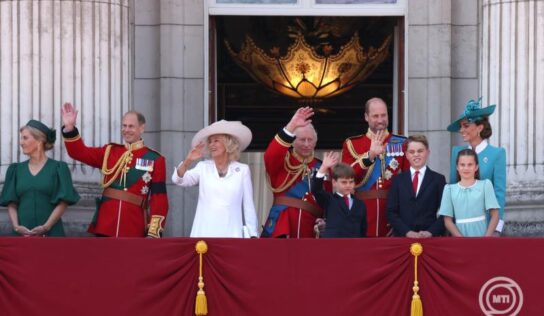 Megünnepelték a brit uralkodó hivatalos születésnapját