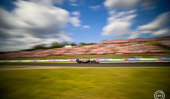 Forma-1 – Mika Häkkinen 14 éves lánya is bekerült a McLaren utánpótlásába