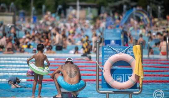 Hőség! Magas középhőmérsékletre figyelmeztet a meteorológiai szolgálat