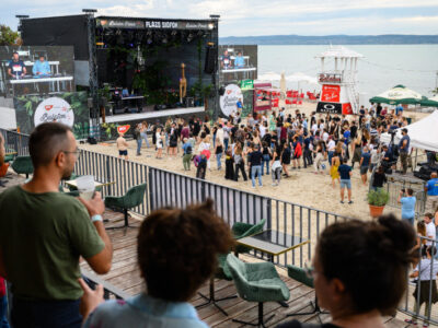 Pünkösdkor nyit a Plázs