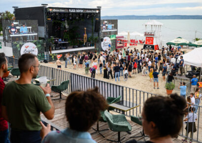 Pünkösdkor nyit a Plázs