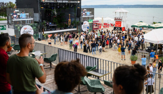 Pünkösdkor nyit a Plázs