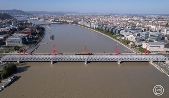 Szombaton mossák a Rákóczi hidat