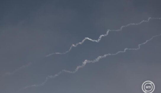 Hiába a tűzszünet! Irán rakétát lőtt Izraelre több mint három órával a megállapodás kezdete után