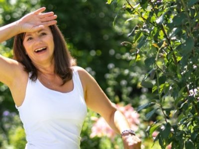 Sosem látott gyerekkori fotók kerültek elő Ivancsics Ilonáról