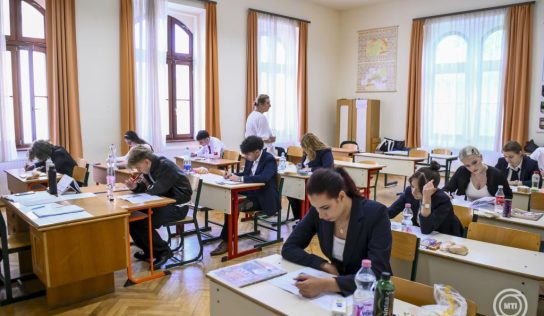 Szerdán hirdetik ki a felsőoktatási ponthatárokat