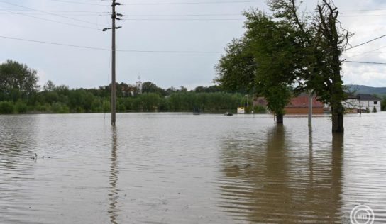 Árvíz pusztít Románia északkeleti térségében
