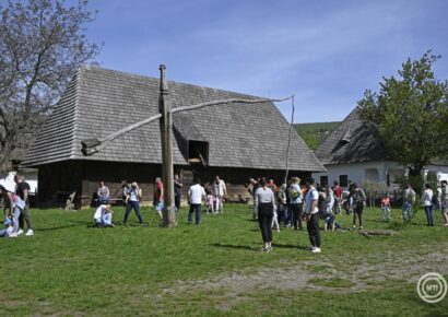 Tűz veszélyeztette a szentendrei skanzent