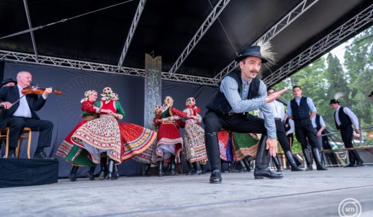 A Magyar Nemzeti Táncegyüttes lemondja fellépését a Sziget Fesztiválon a Kneecap zenekar meghívása miatt