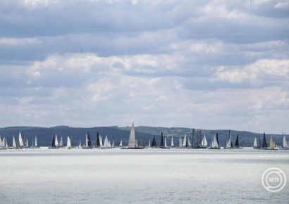 Közel optimális légköri viszonyok várhatók a Balaton-átúszáson