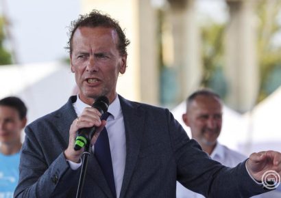 Távozik a Nemzetközi Ökölvívó Szövetség elnöke