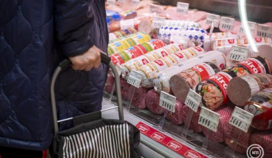 Az Auchan és a Tesco is kedvezményeket ad a nyugdíjas utalványok beváltásánál