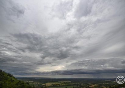 Másodfokú riasztást adtak ki felhőszakadás veszélye miatt több járásra