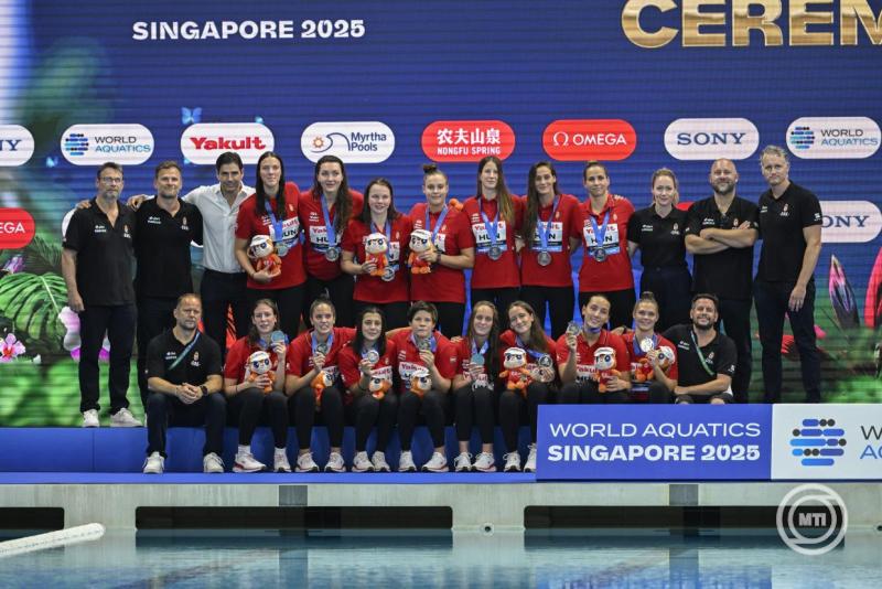 Új autókat a női vízilabda-válogatott