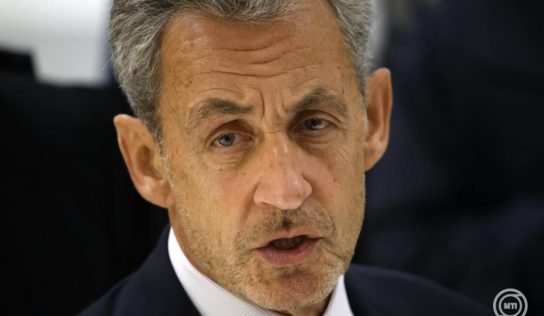 Halálosan megfenyegették Nicolas Sarkozy volt francia elnököt a börtönben