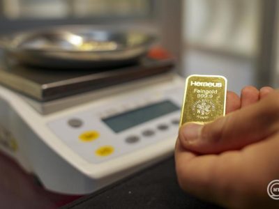 Rekordszinten az arany és az ezüst ára