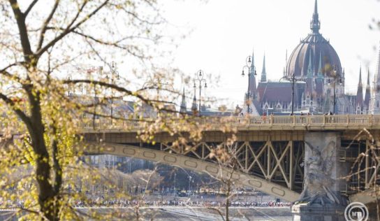 A hétvégén a Margit és a Petőfi hidat tisztítja a fővárost