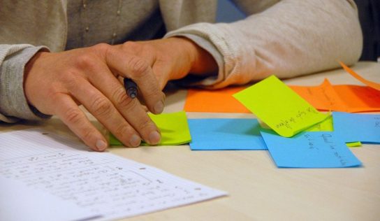 Új korszak jön: nyilvánosak lesznek a fizetések az álláshirdetésekben