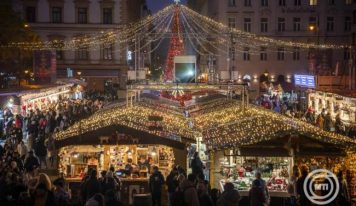 Pénteken nyílik meg Budapest hivatalos karácsonyi vására a Deák Ferenc téren