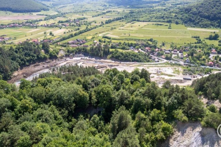 Parajd: Folyósították az egyszeri segélyt a sóbánya egykori turisztikai részlegén dolgozók számára