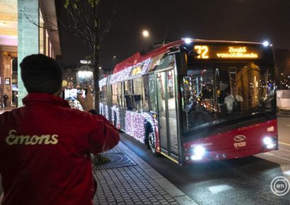 Pénteken indul a BKV ünnepi fényflottája