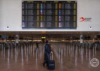 Légijáratokat töröl a brüsszeli repülőtér a kedd esti drónészlelés okozta leállás miatt