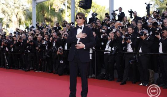 Tom Cruise érzelemteli beszéddel köszönte meg tiszteletbeli Oscar-díját